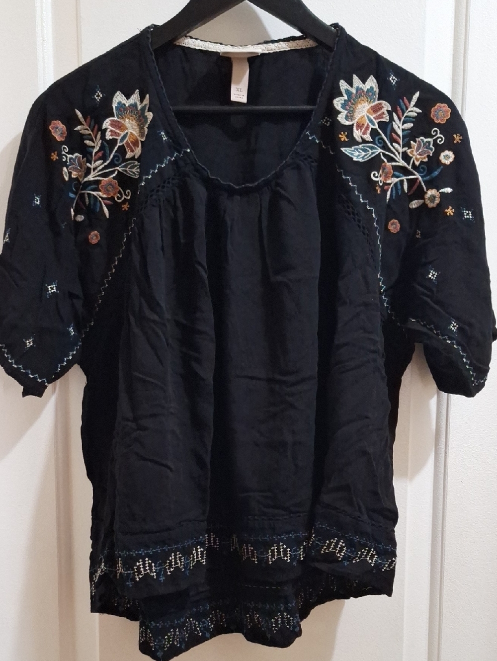 Knox Rose embroidered short sleeve top size XL